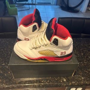 Jordan 5 Fire Red (2013)